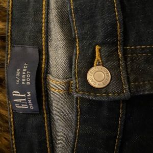 New with tags. Gap Perfect boot jeans
